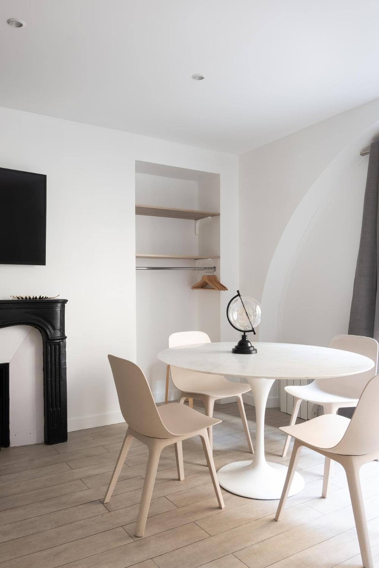 Central Apartment In The Heart Of The Marais With Air Conditioning Paris Exteriör bild